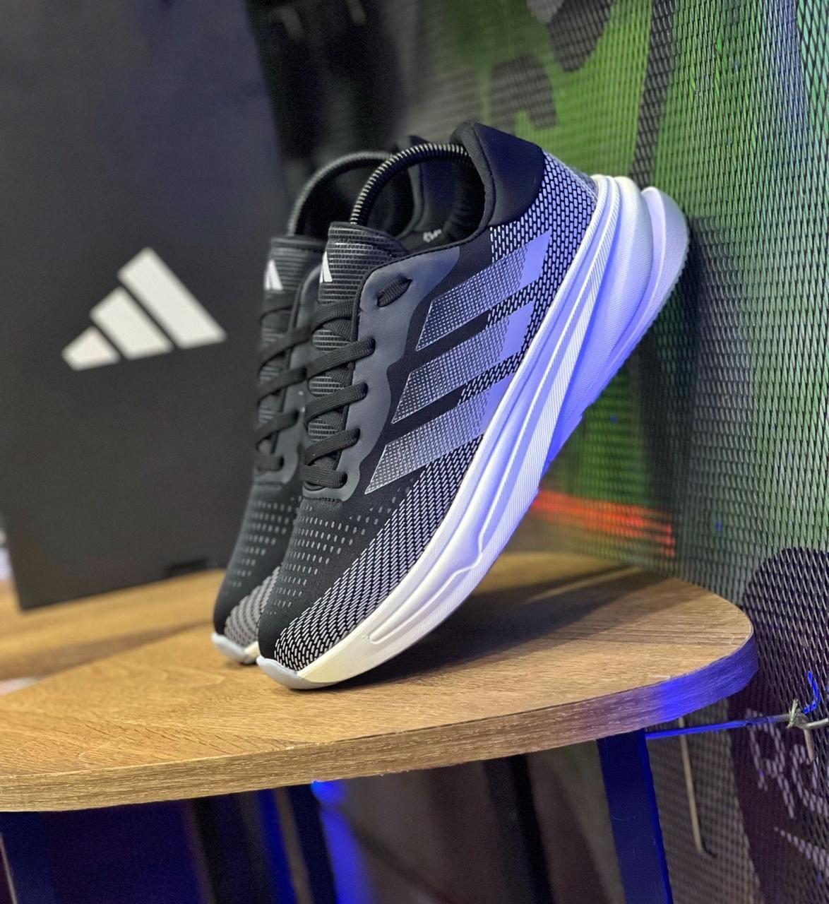 ADIDAS SUPER NOVA